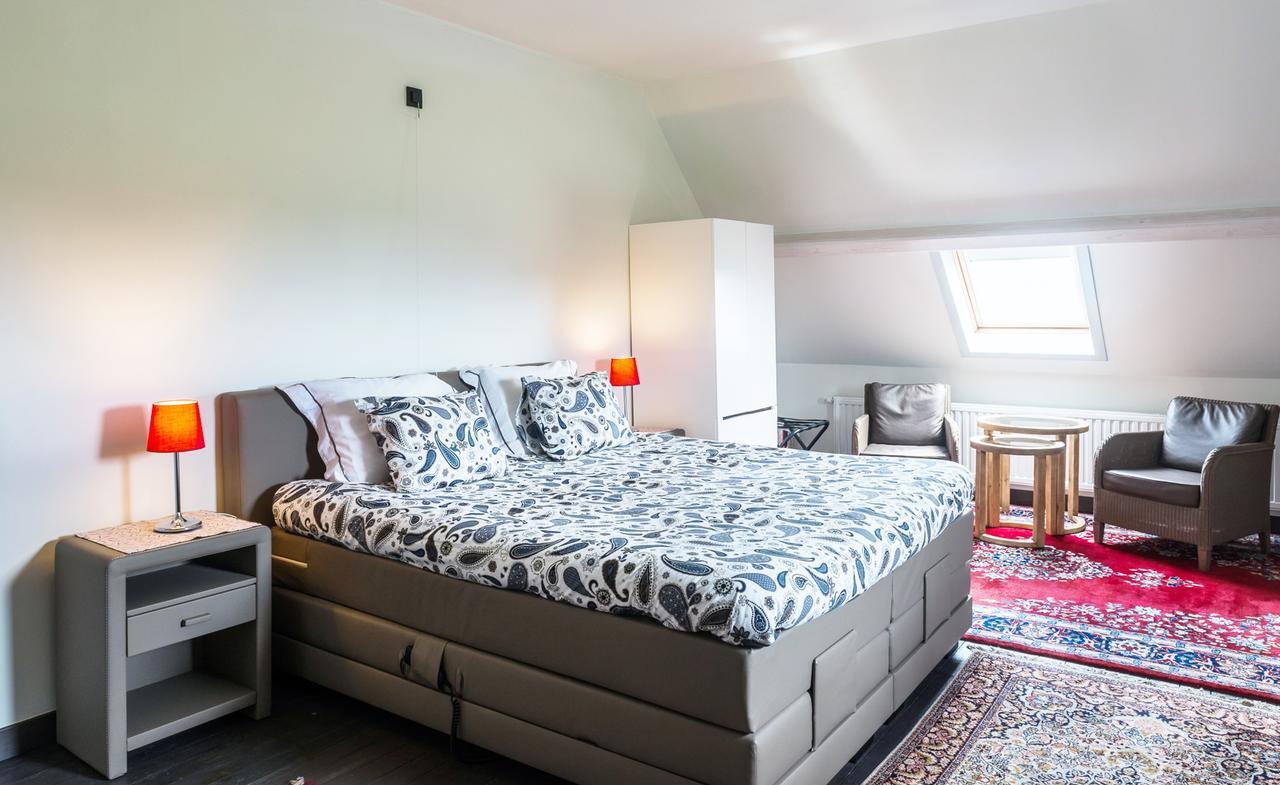 De Perenboom Hotell Belsele Exteriör bild